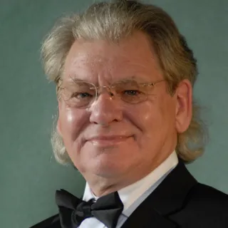 Photo of Dr Russell Boyce